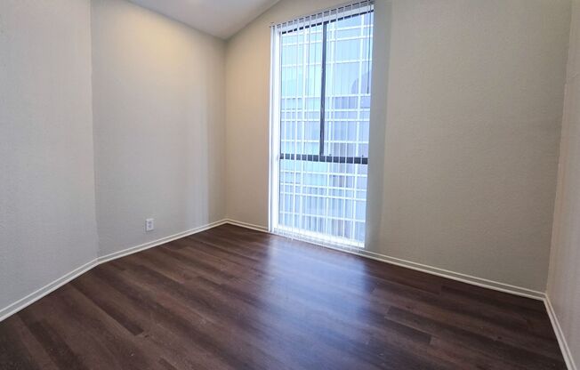 2 beds, 1.5 baths, 1,195 sqft, $4,098, Unit 411