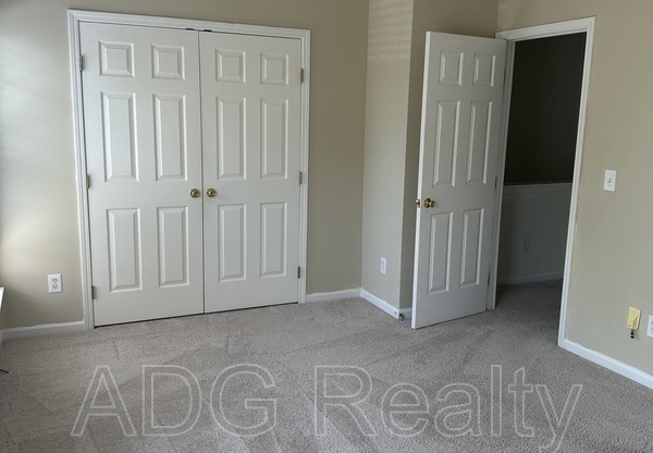 2 beds, 1.5 baths, 1,400 sqft, $1,550