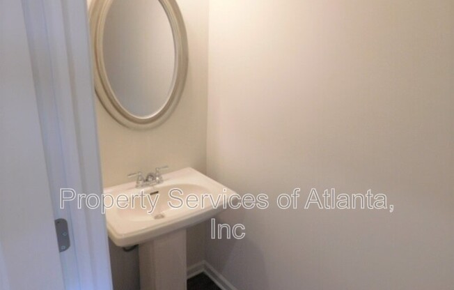 523 RYAN CT