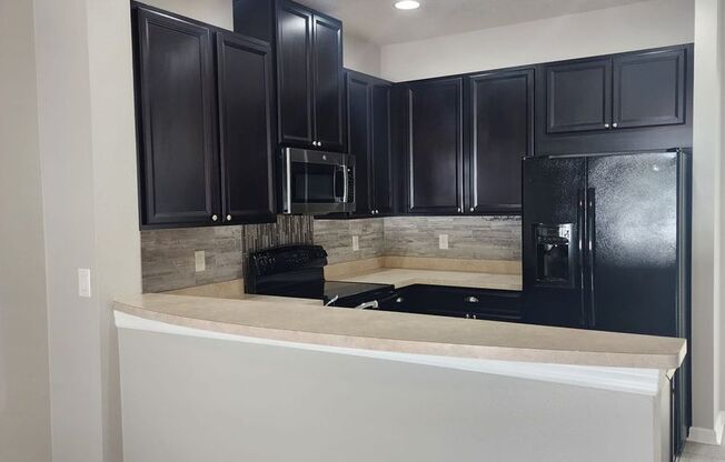 Lovely Updated Townhome in Riverview!