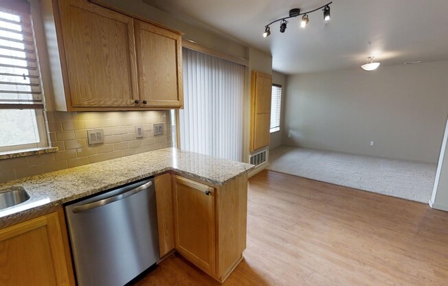 2 beds, 2 baths, 937 sqft, $1,750, Unit N112