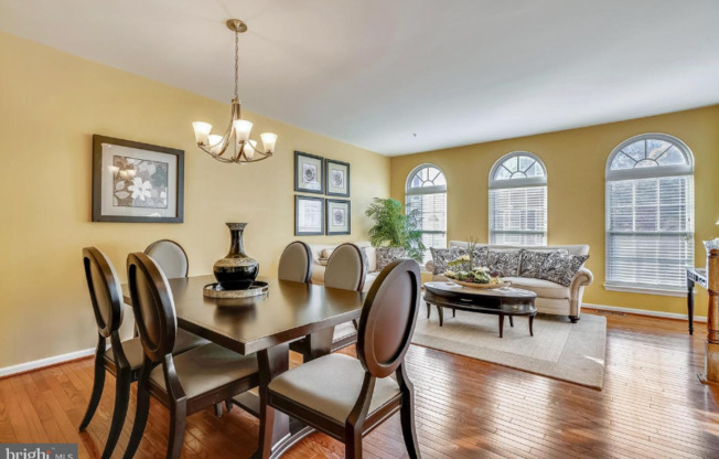 7603 CHERRYBARK OAK LN