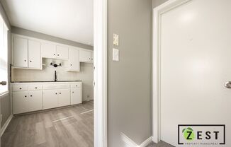 1 bed, 1 bath, $900, Unit Upper