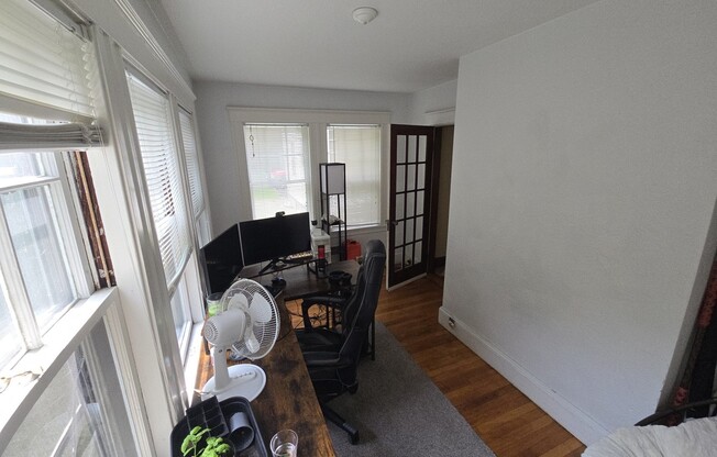 283 LOWELL AVE