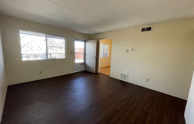 1 bed, 1 bath, 700 sqft, $895, Unit Unit 22