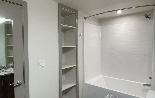 1 bed, 1 bath, 603 sqft, $1,855, Unit 403