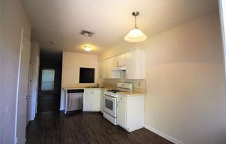 2 beds, 1 bath, 885 sqft, $1,395, Unit Unit B