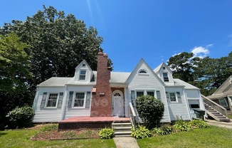 3811 CHATHAM CIR