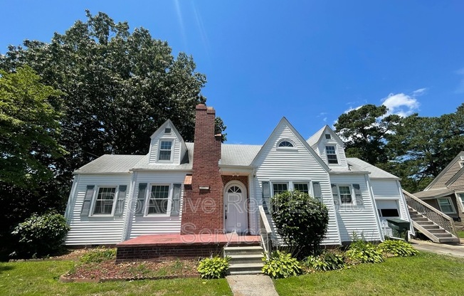 3811 CHATHAM CIR