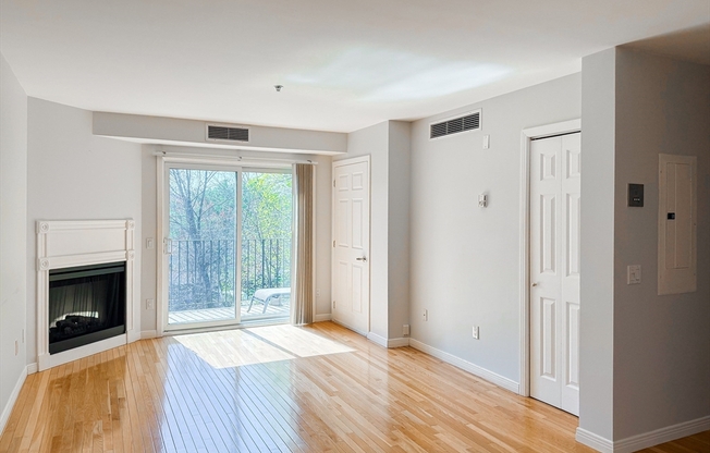 60 BROADLAWN PARK