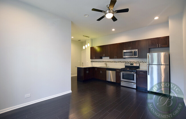 2 beds, 1 bath, 700 sqft, $2,200, Unit 103