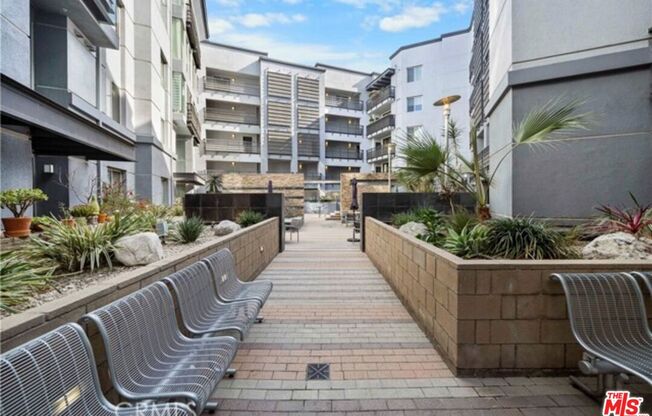 2 beds, 2 baths, 1,330 sqft, $3,600, Unit 510