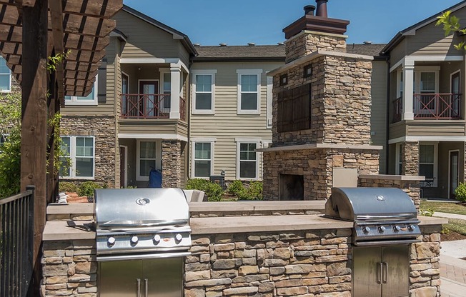 Outdoor Sitting area with BBQ at Tattersall Chesapeake, Virginia, 23322