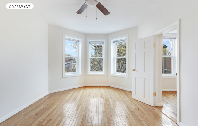 321 VANDERBILT ST