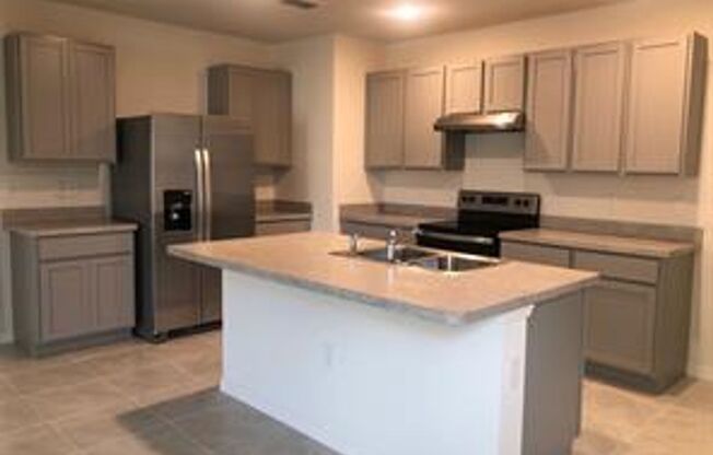 Almost New Courtland Park 3 Bedroom / 2 Bath Deltona Home Available in March!