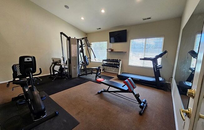 2 beds, 1 bath, 845 sqft, $1,350, Unit Sagecrest Bldg #4223