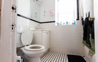 4 beds, 1 bath, $4,000, Unit 11