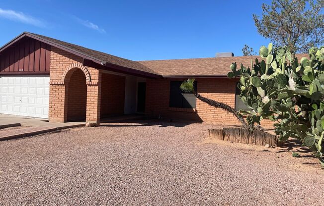 3 bed plus office ranch home in Chandler (Dobson & Elliot)