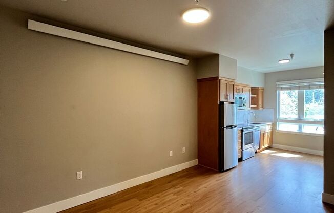 Modern / Arbor Lodge 1-Bedroom! In-Unit Washer & Dryer, Faux Hardwoods and Pet Friendly!