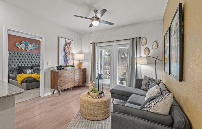 Redbird Ridge Apartments Living Room