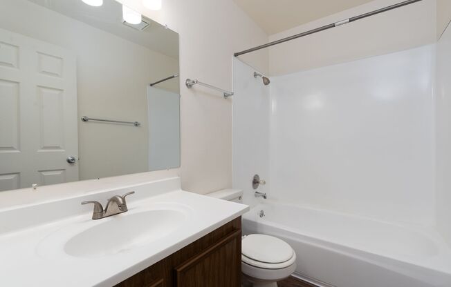 1 bed, 1 bath, 674 sqft, $1,350, Unit 858