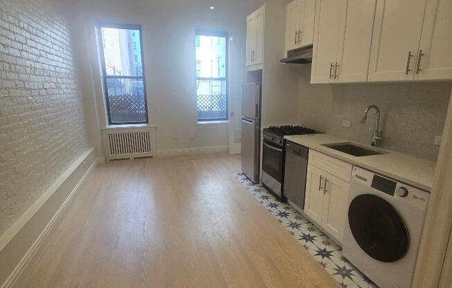 245 25 E 62 ST