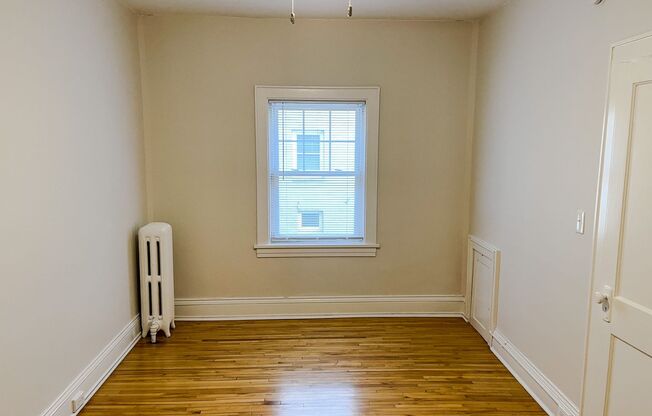 1 bed, 1 bath, 650 sqft, $1,215, Unit 111