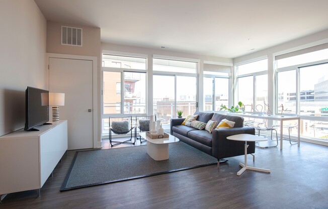 2 beds, 2 baths, 1,528 sqft, $2,300, Unit 612