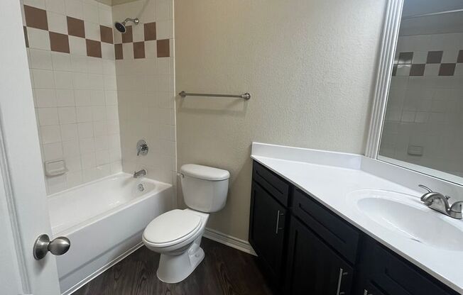 2 beds, 2 baths, 1,260 sqft, $1,715