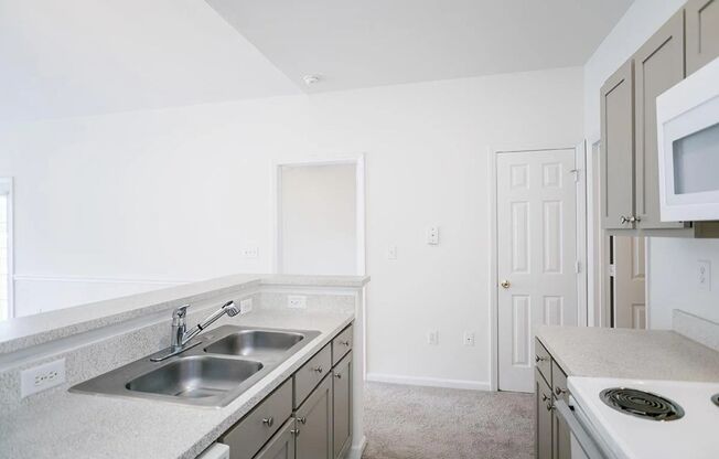 2 beds, 2 baths, 1,123 sqft, $1,420, Unit 4450-2D