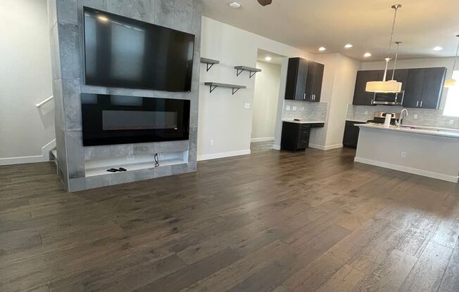 2 Bed 2.5 Bath Townhouse in Broomfield Available Now!!