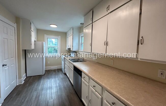 3 beds, 1 bath, $1,350