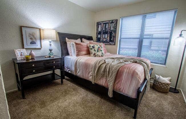 2 beds, 2 baths, 987 sqft, $969