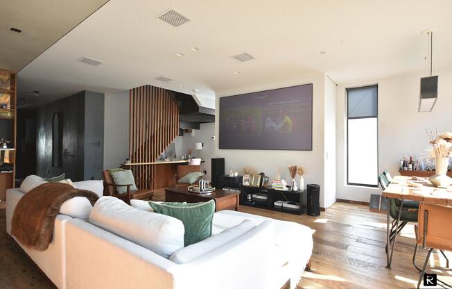 102 GOLD ST