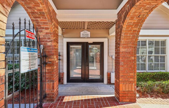 3 beds, 2 baths, 1,198 sqft, $2,285, Unit 16-204