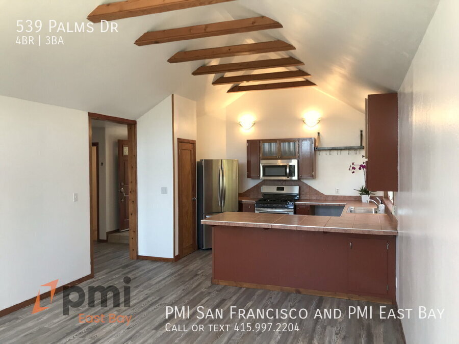 539 Palms Dr