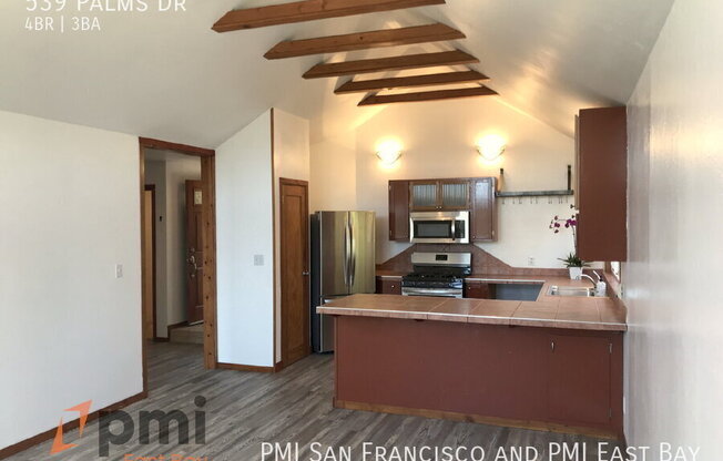 539 Palms Dr