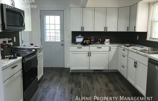 3 beds, 1 bath, 1,716 sqft, $1,695