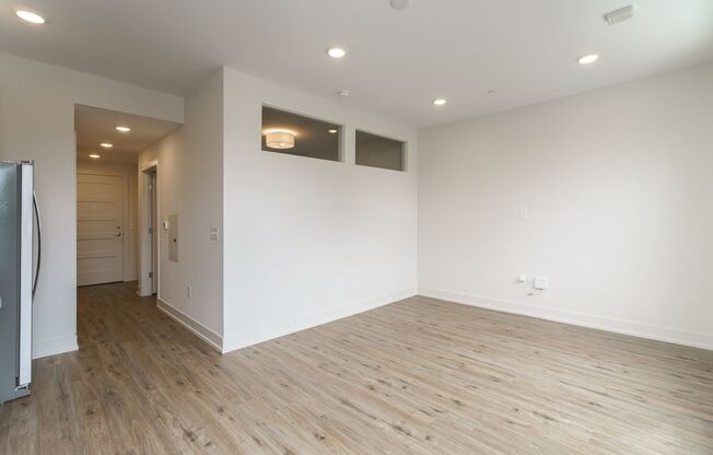 1 bed, 1 bath, $1,400, Unit 1050 N 4th St. Apt. 313