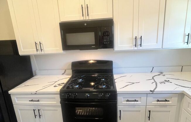 Studio, 1 bath, 600 sqft, $1,199, Unit 1522-04