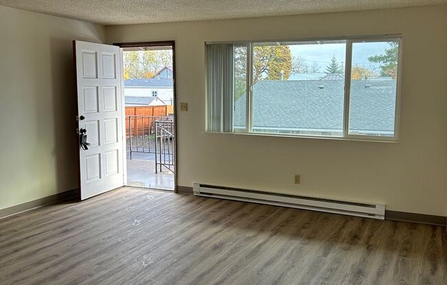 (906) 1215 Pioneer Street - 1 Bedroom / 1 Bathroom
