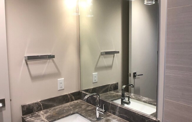 2 beds, 2 baths, $4,300, Unit Unit 2401