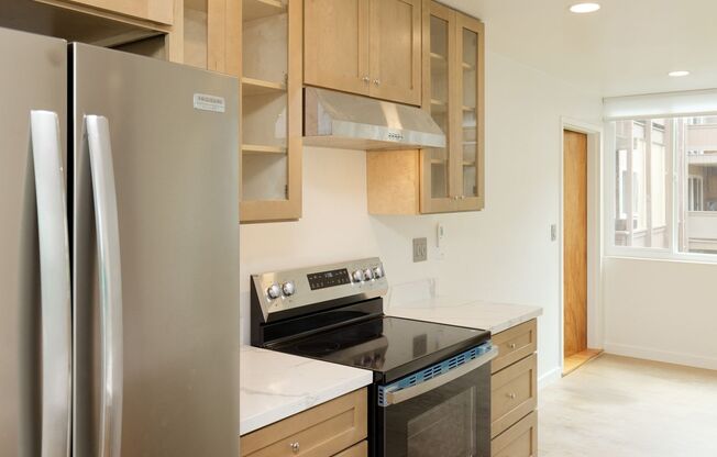 1 bed, 1 bath, 650 sqft, $2,445, Unit A