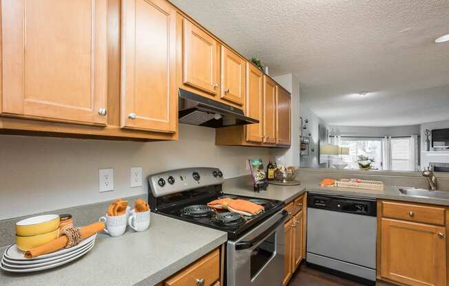 Fully Equipped Kitchen at Beacon Ridge Apartments, PRG Real Estate Management, Greenville, SC, 29615
