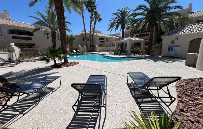 2 beds, 1 bath, $1,450, Unit # 1050