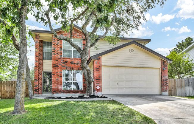 Spacious Northwest Home on Cul-de-Sac with Private Yard