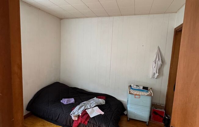 2945 N Oakland