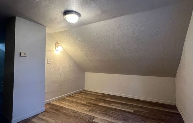 3 beds, 1 bath, $1,350