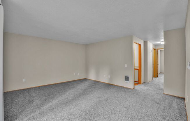 2 beds, 2 baths, 950 sqft, $1,395, Unit 340-27