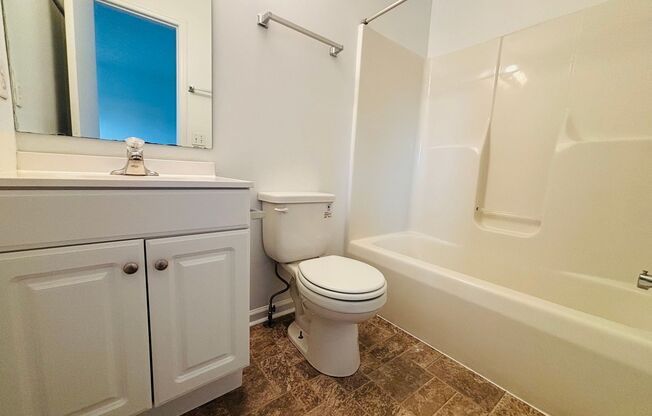 1152DM - 1425/1427 Sandy Circle- M